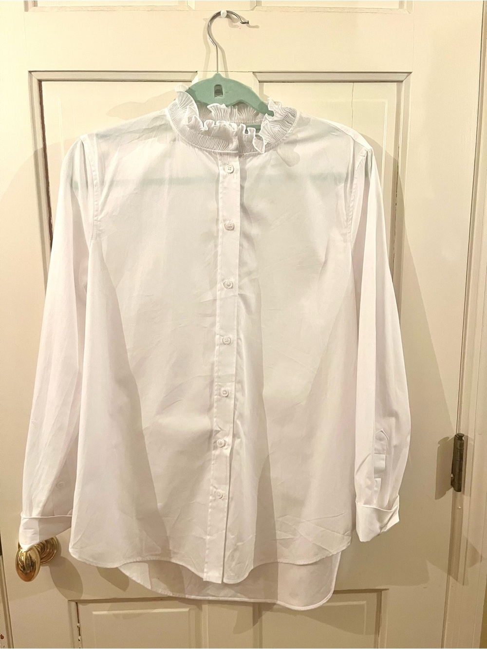 NWT Clean Girl Zara White Ruffled Collar Button-Down Shirt Women’s Large